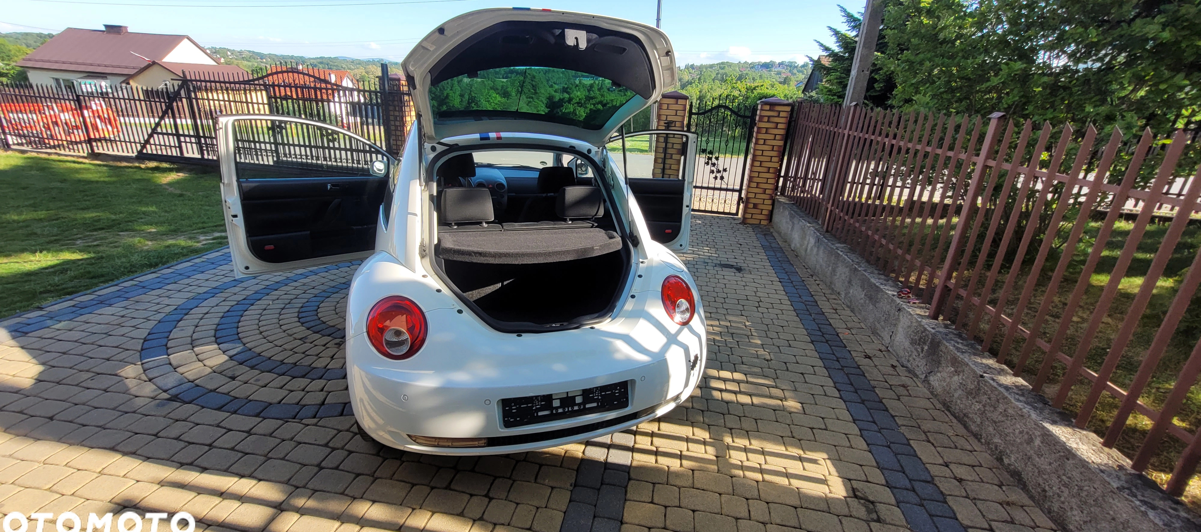 Volkswagen New Beetle cena 17600 przebieg: 163500, rok produkcji 2008 z Świętochłowice małe 154